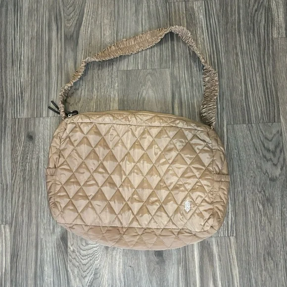 Free people Run About Sling Bag - Picture 5 of 9